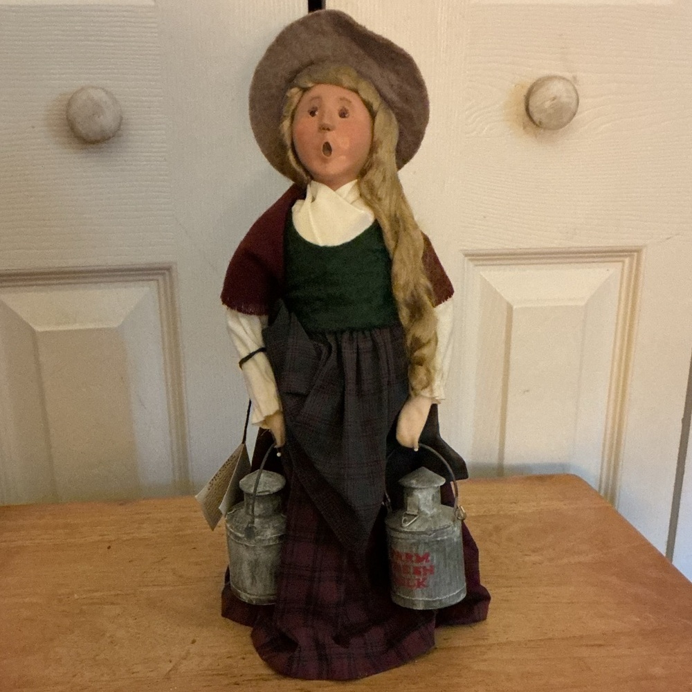 Byers’ Choice “Cries of London”Milkmaid